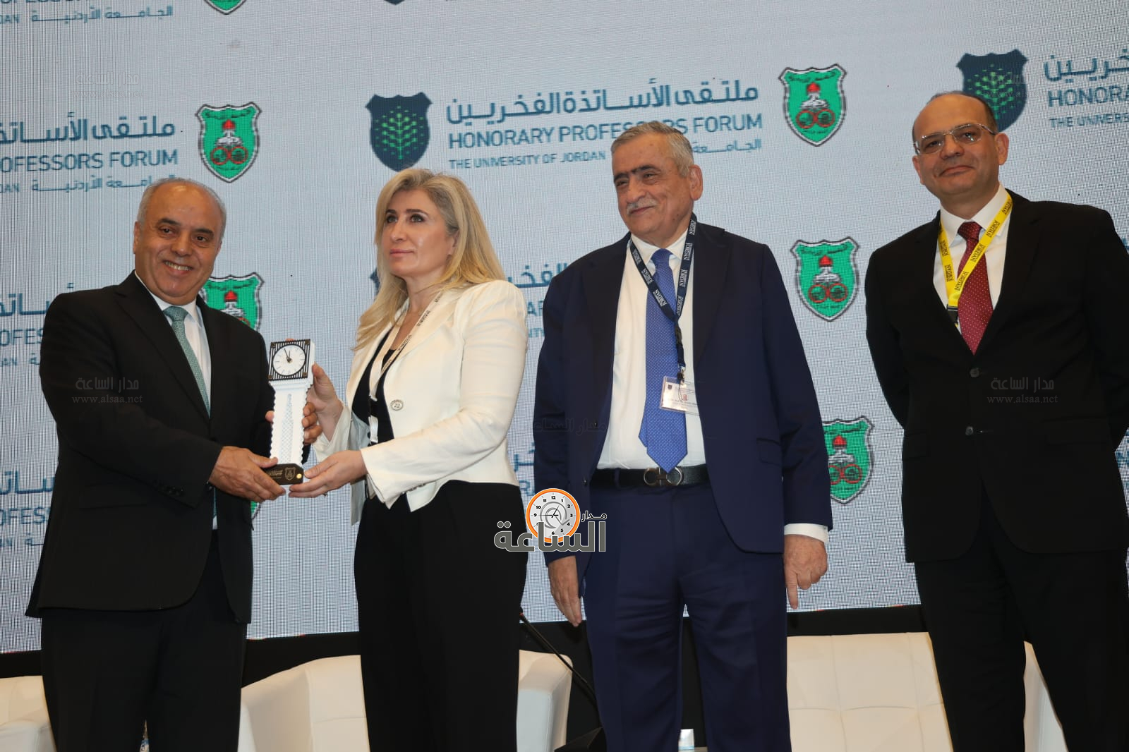 Madar Al-Saa Images 0.24387065485359682