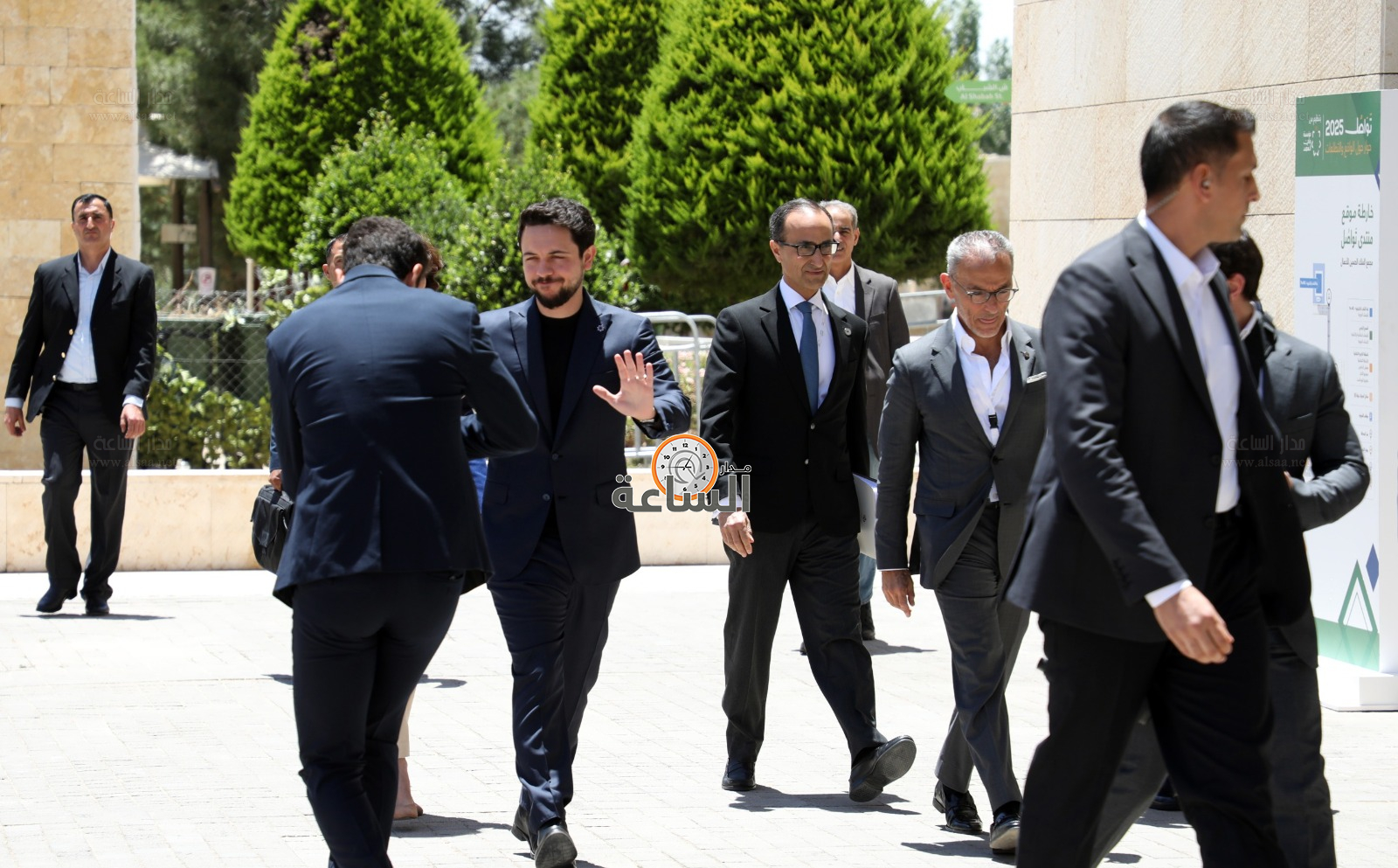 Madar Al-Saa Images 0.24685172884363837