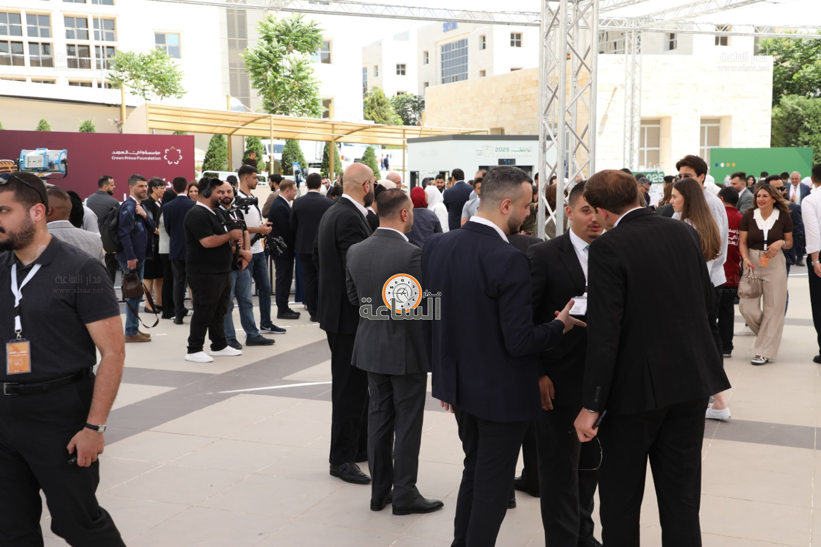 Madar Al-Saa Images 0.505899723253966