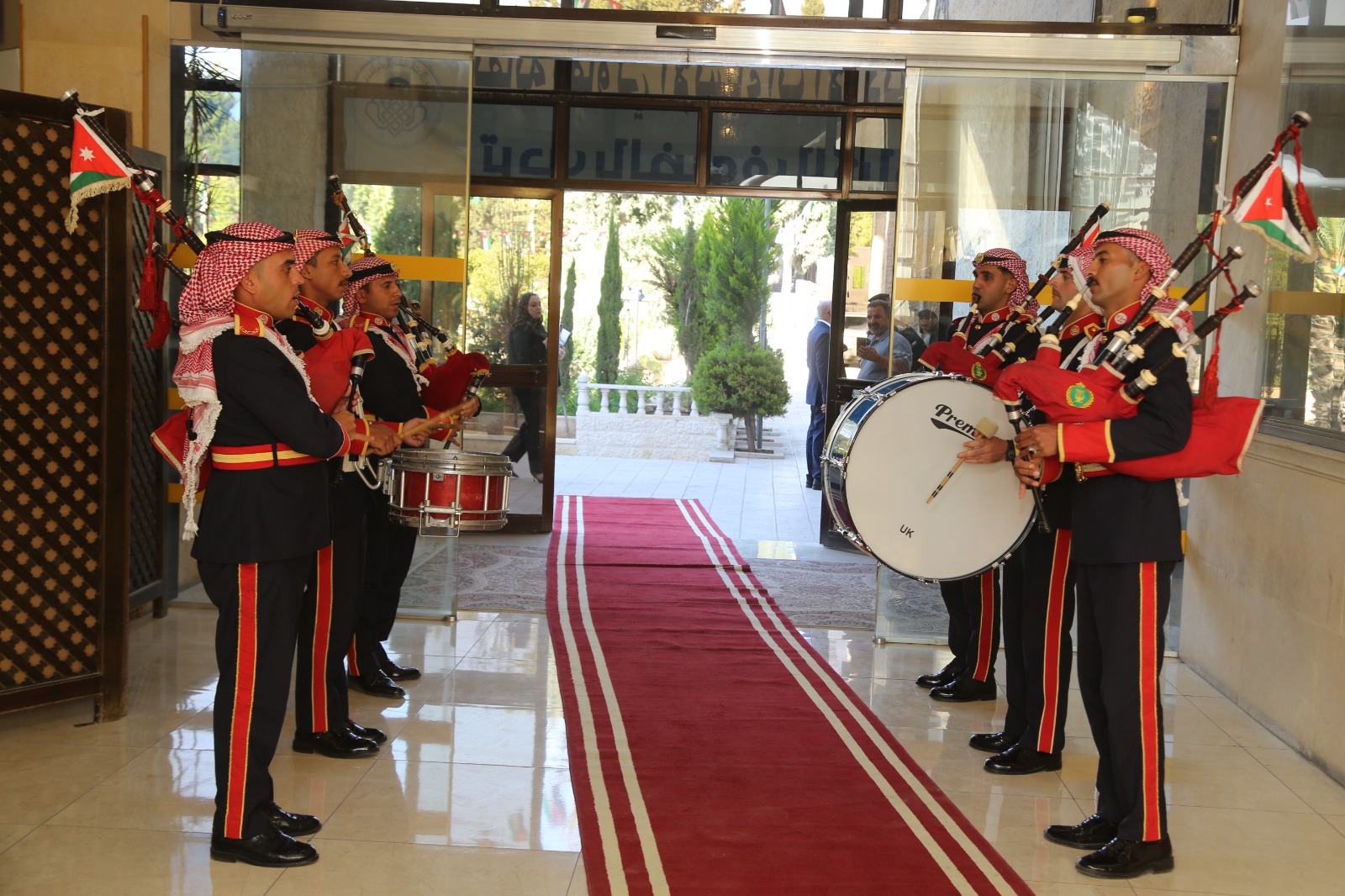 Madar Al-Saa Images 0.7068547697014699