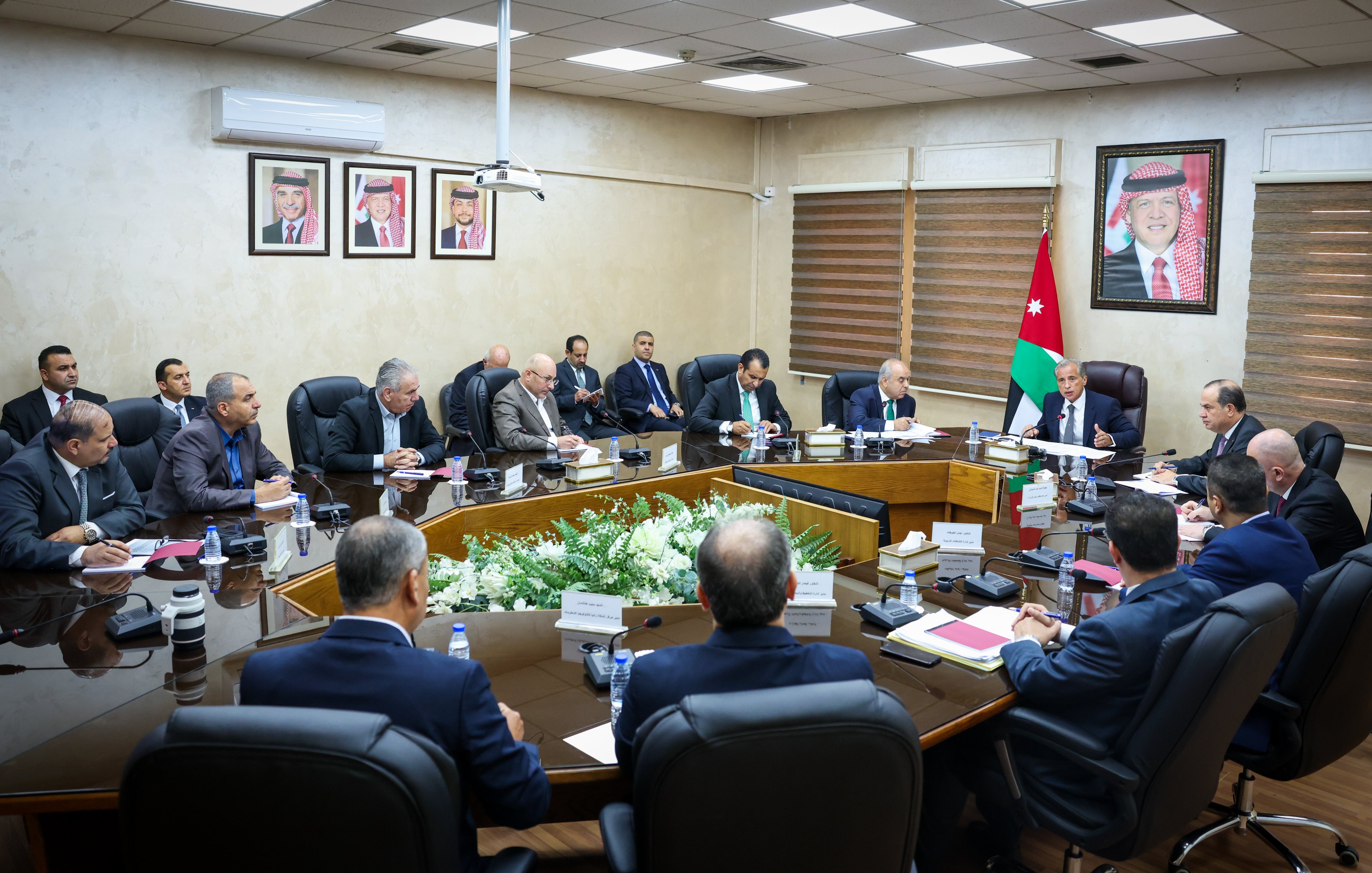 Madar Al-Saa Images 0.2477135735390995