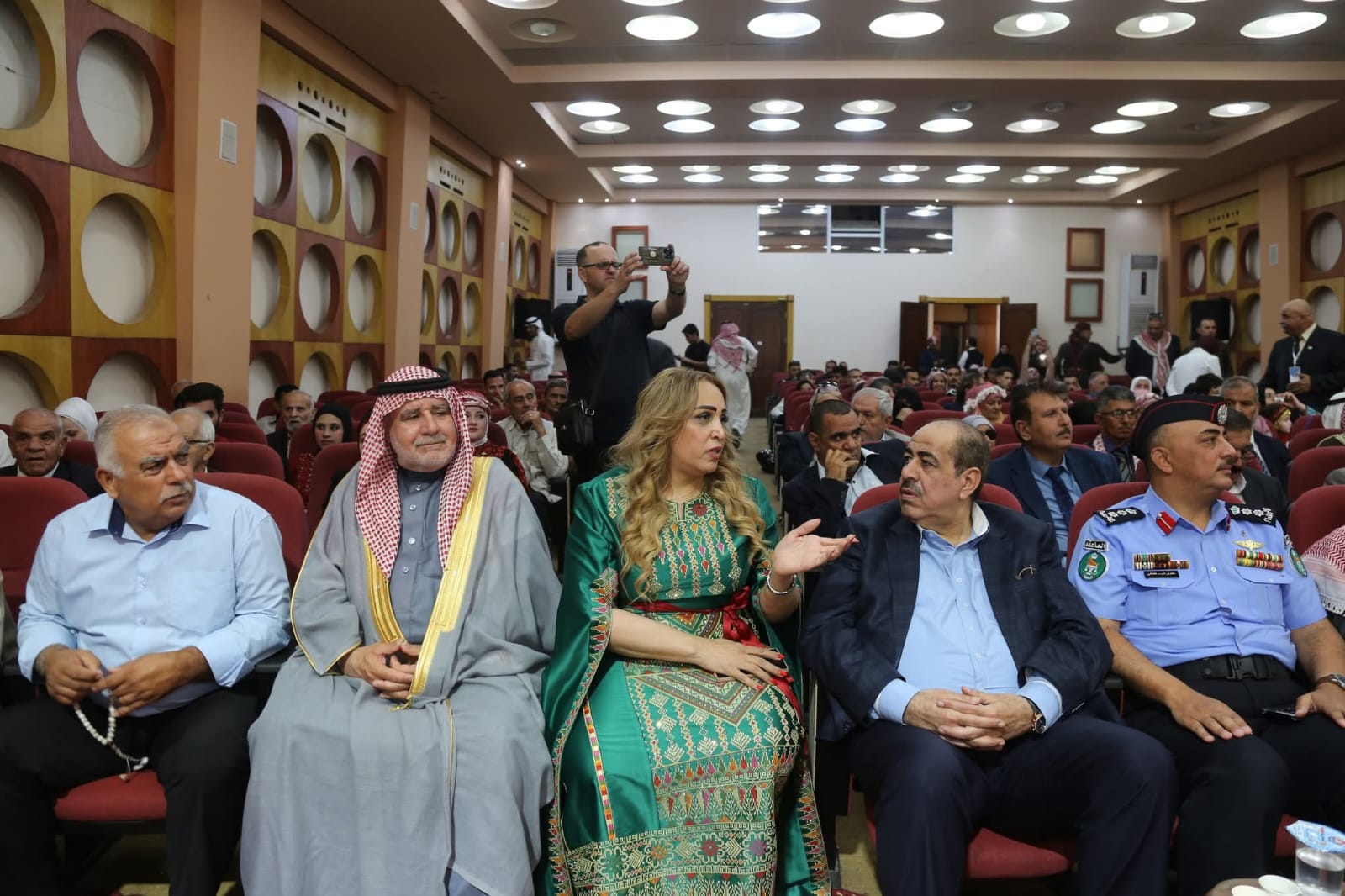 Madar Al-Saa Images 0.5994587595792459