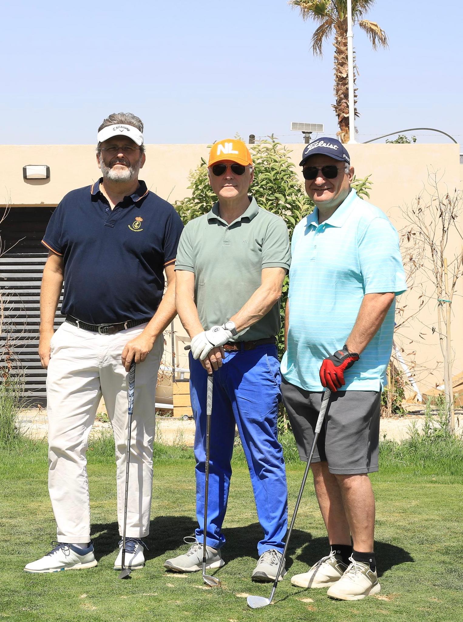 Madar Al-Saa Images 0.43546782354502056