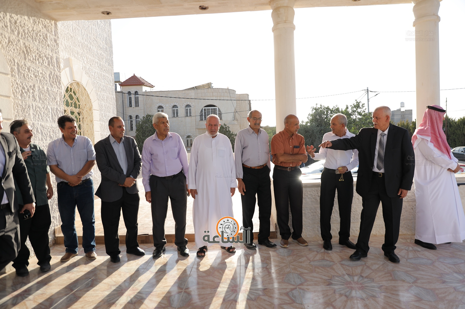 Madar Al-Saa Images 0.7748239154328485