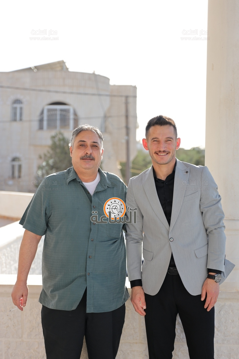 Madar Al-Saa Images 0.3596458346233097