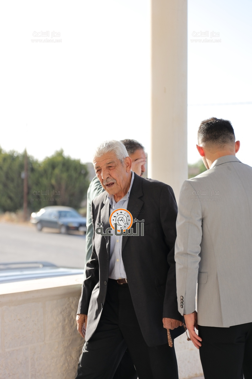 Madar Al-Saa Images 0.963970830383561