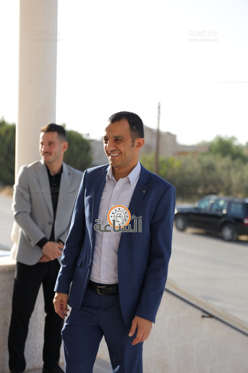 Madar Al-Saa Images 0.7686209592317684