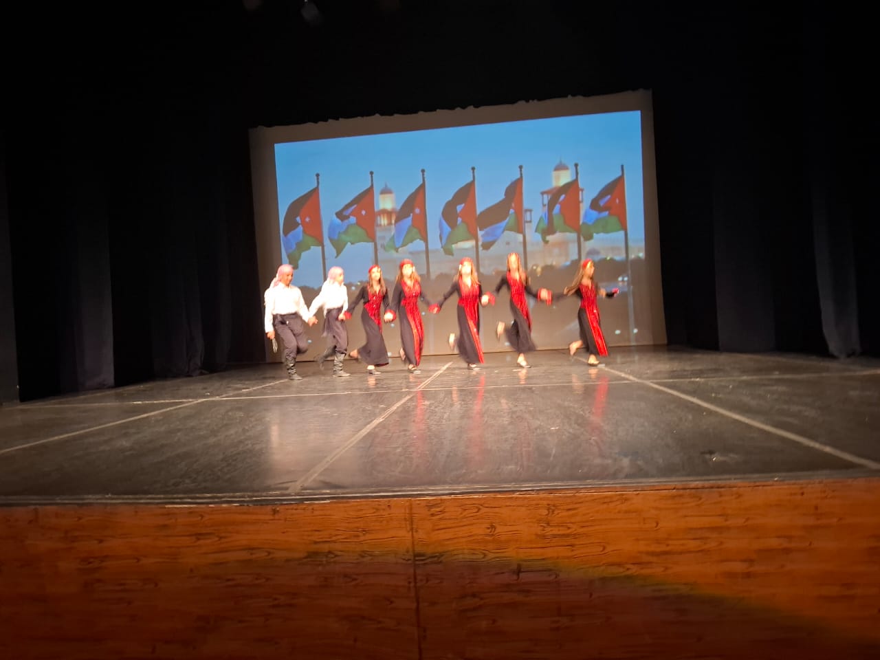 Madar Al-Saa Images 0.08255308399609818