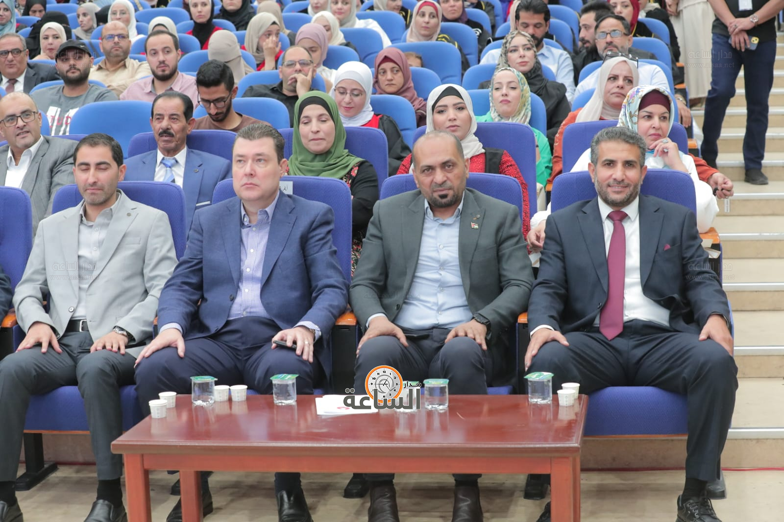 Madar Al-Saa Images 0.7116393511598155