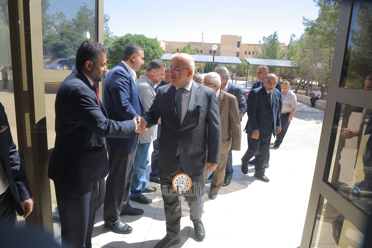 Madar Al-Saa Images 0.9171298446850589