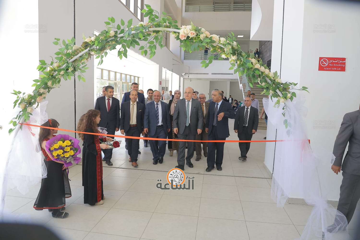 Madar Al-Saa Images 0.4830723126432288