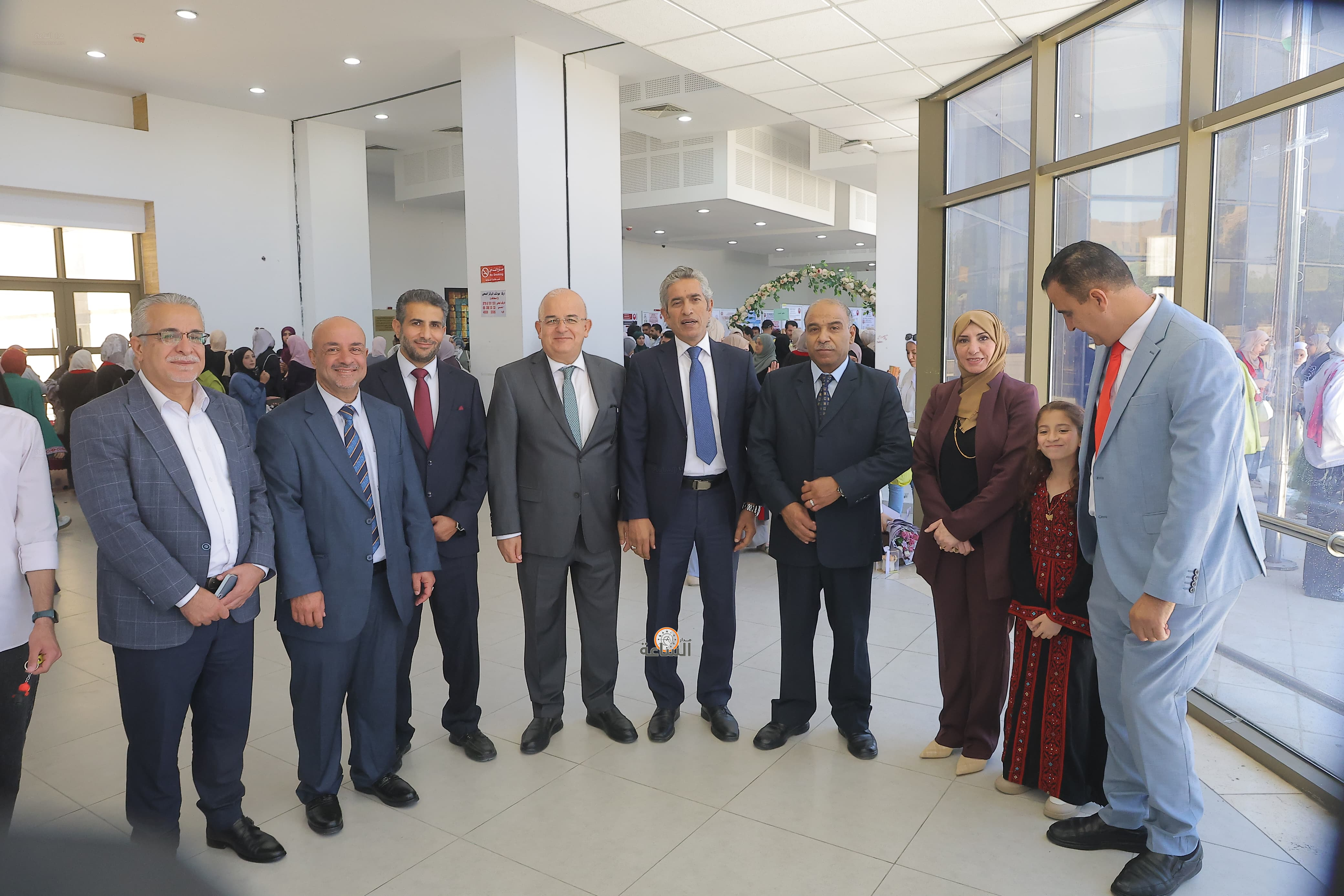 Madar Al-Saa Images 0.3072176407699587