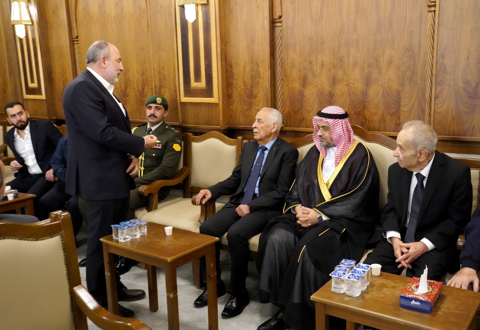 Madar Al-Saa Images 0.47335257685186793