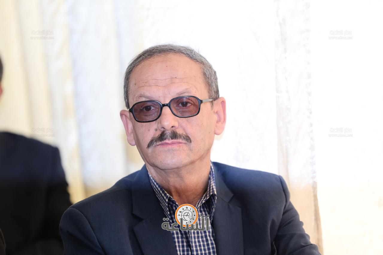 Madar Al-Saa Images 0.397628116255924