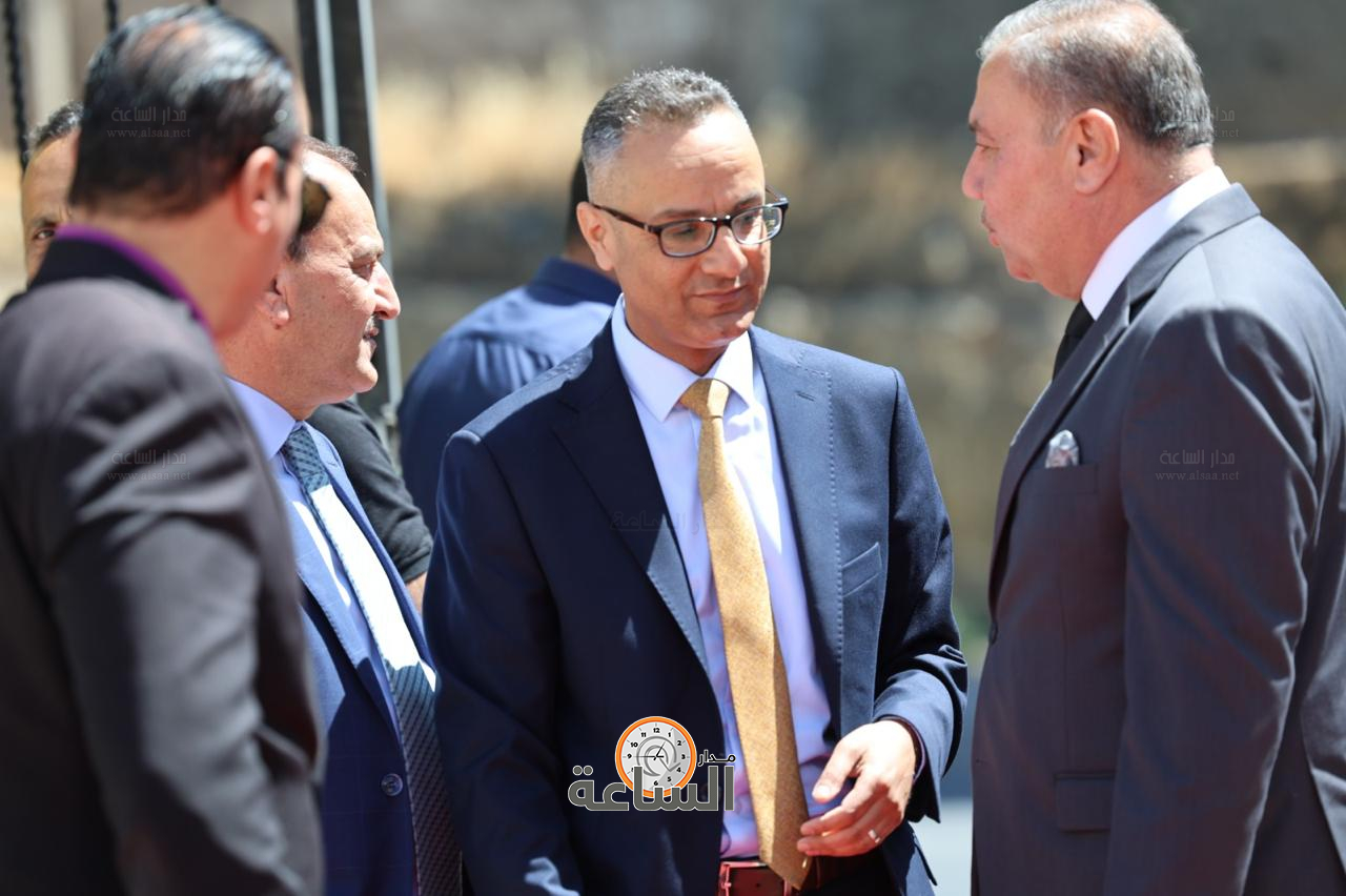 Madar Al-Saa Images 0.5502477935605046