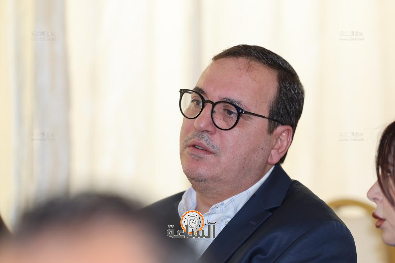 Madar Al-Saa Images 0.44490147695353066