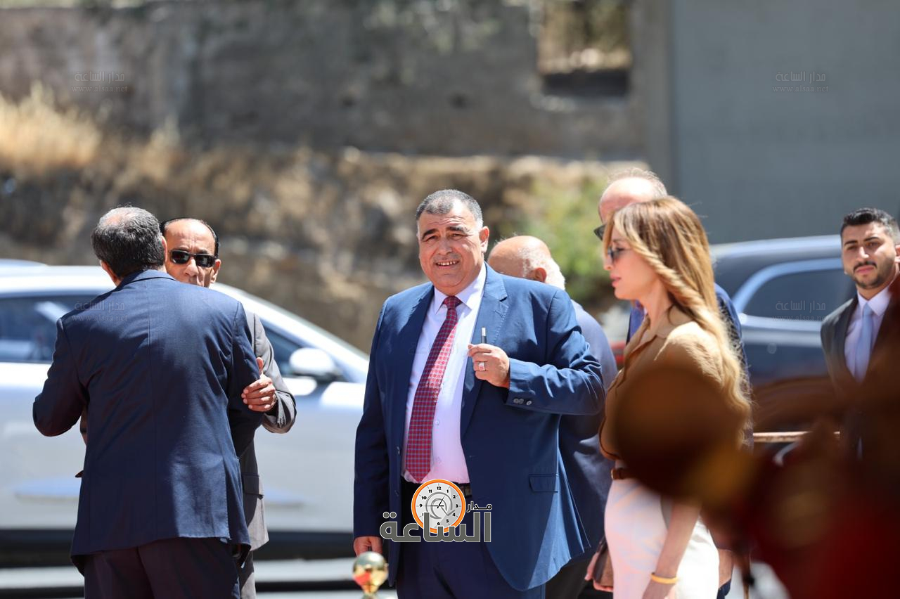 Madar Al-Saa Images 0.5770553991514829