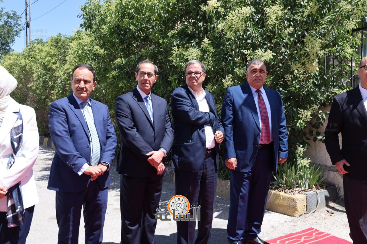 Madar Al-Saa Images 0.1041127616809514