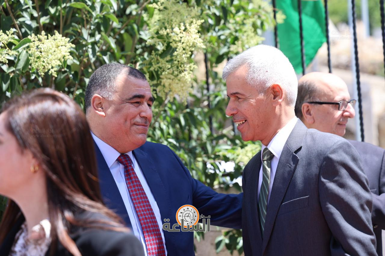 Madar Al-Saa Images 0.8040752926737653