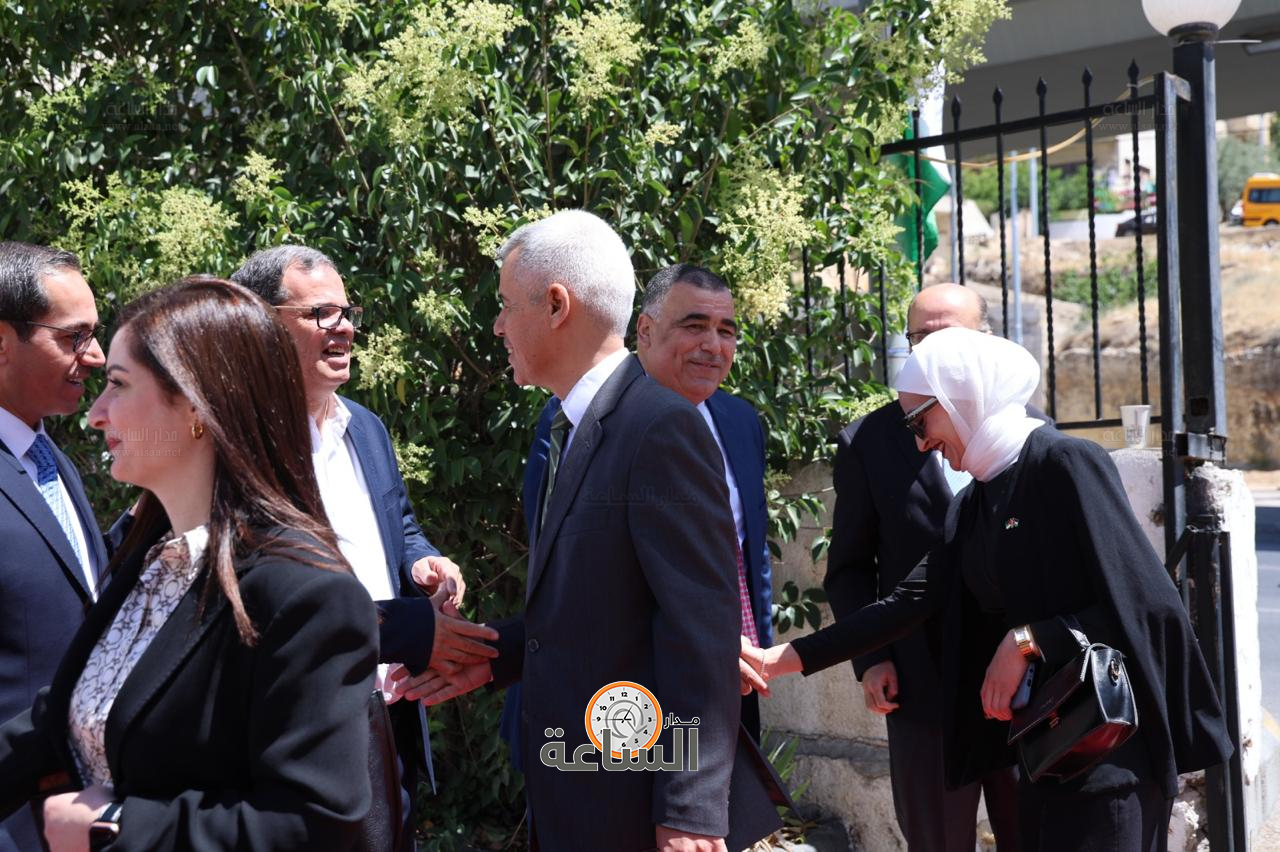 Madar Al-Saa Images 0.27846004171476146