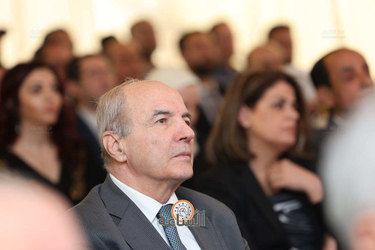 Madar Al-Saa Images 0.9175318582098905