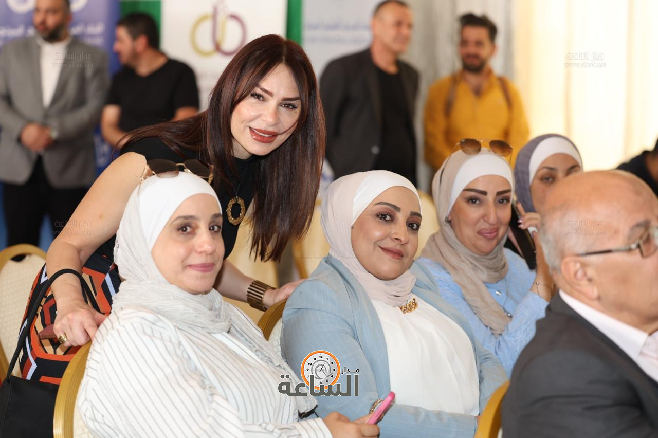 Madar Al-Saa Images 0.3340877856974178