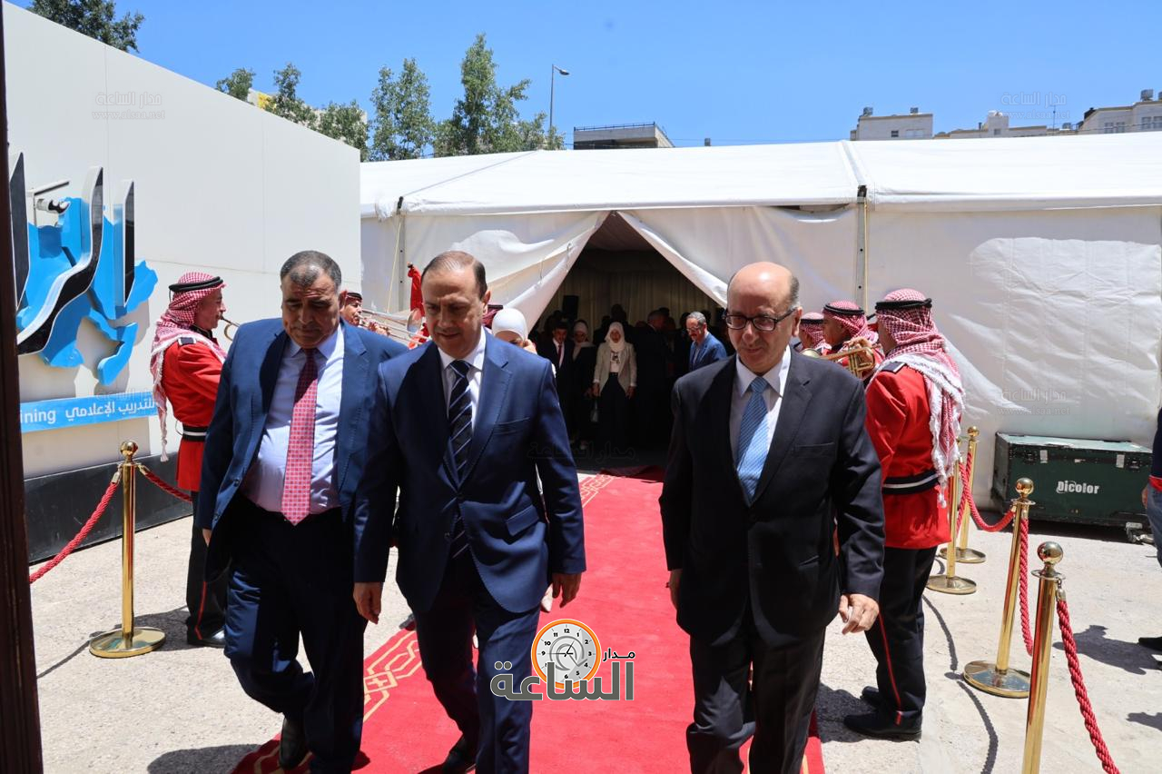 Madar Al-Saa Images 0.40409785580630964