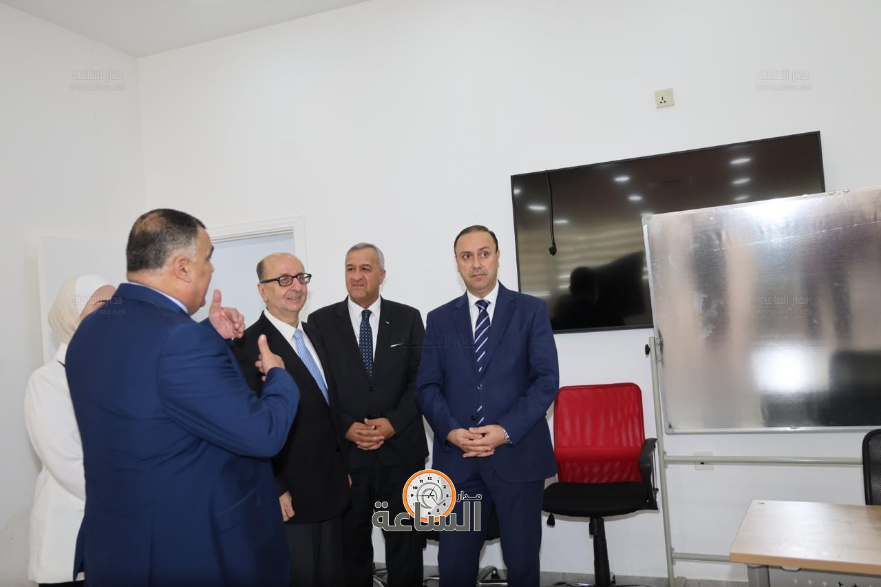 Madar Al-Saa Images 0.3266507635022471