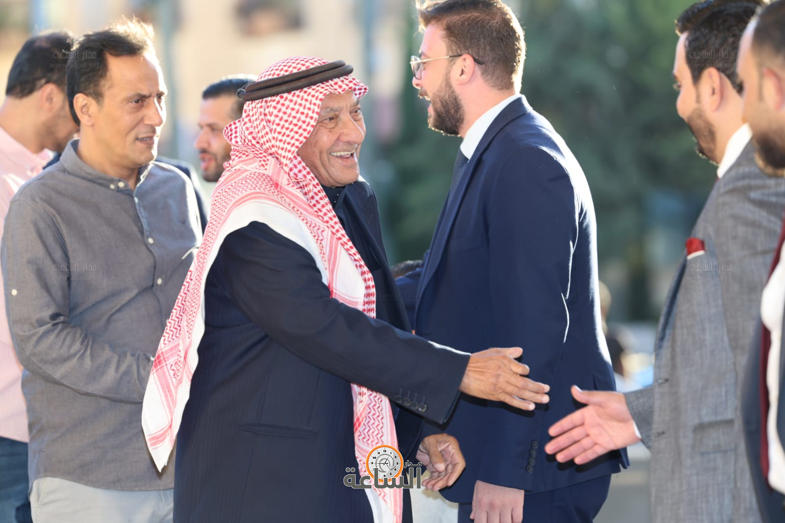 Madar Al-Saa Images 0.9975626432009975