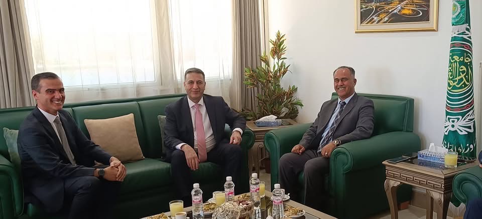 Madar Al-Saa Images 0.2145005679650649