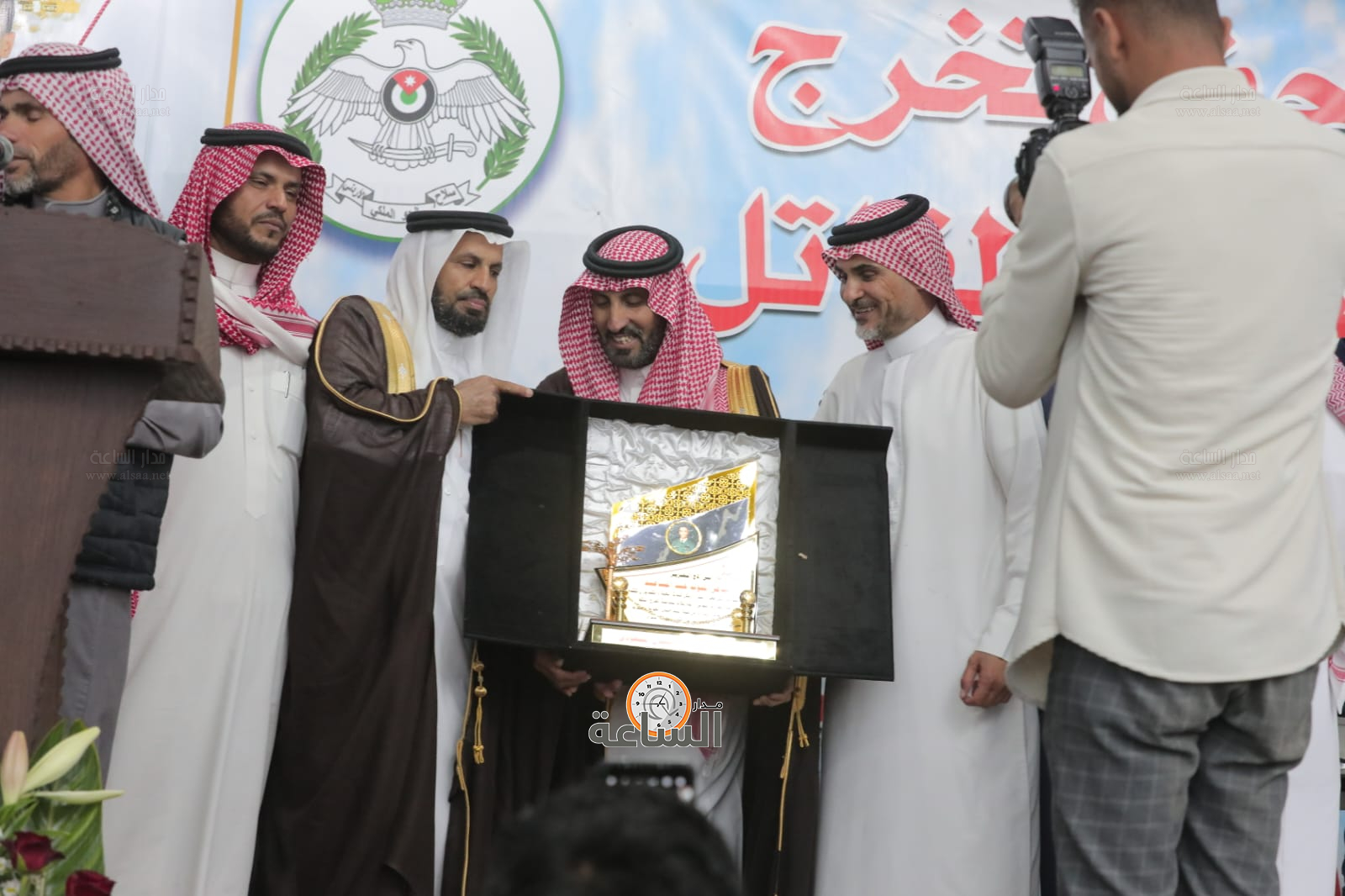 Madar Al-Saa Images 0.9933727332590073