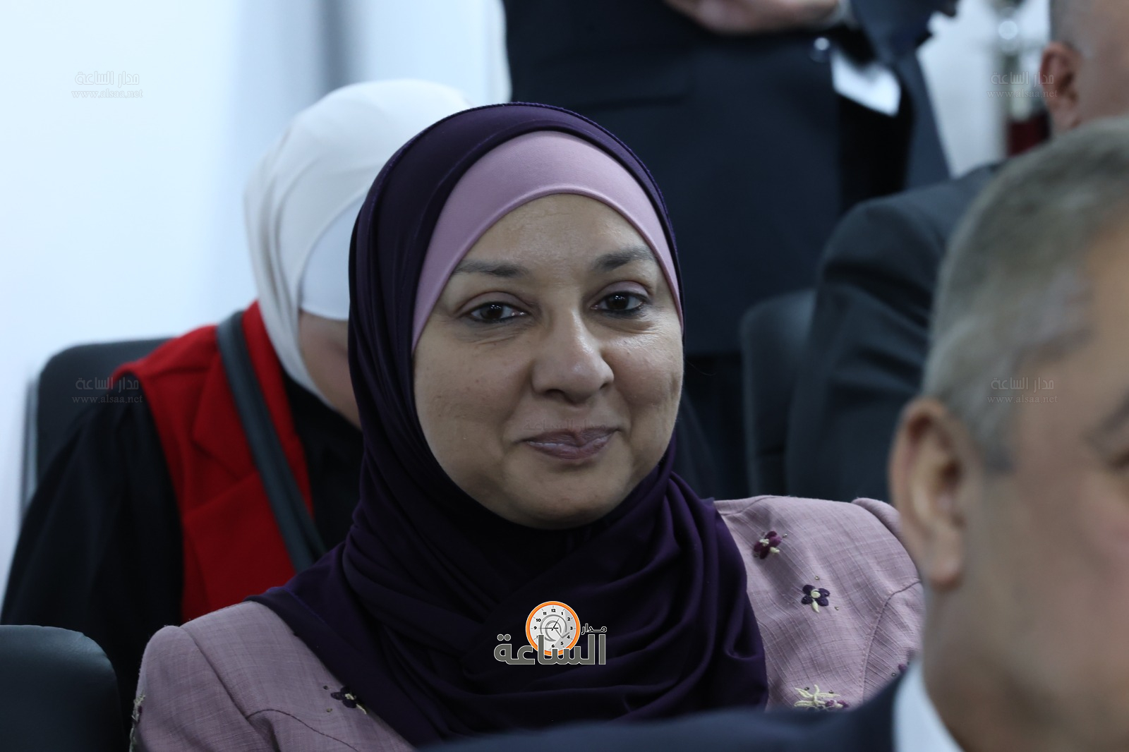 Madar Al-Saa Images 0.7353108947854781