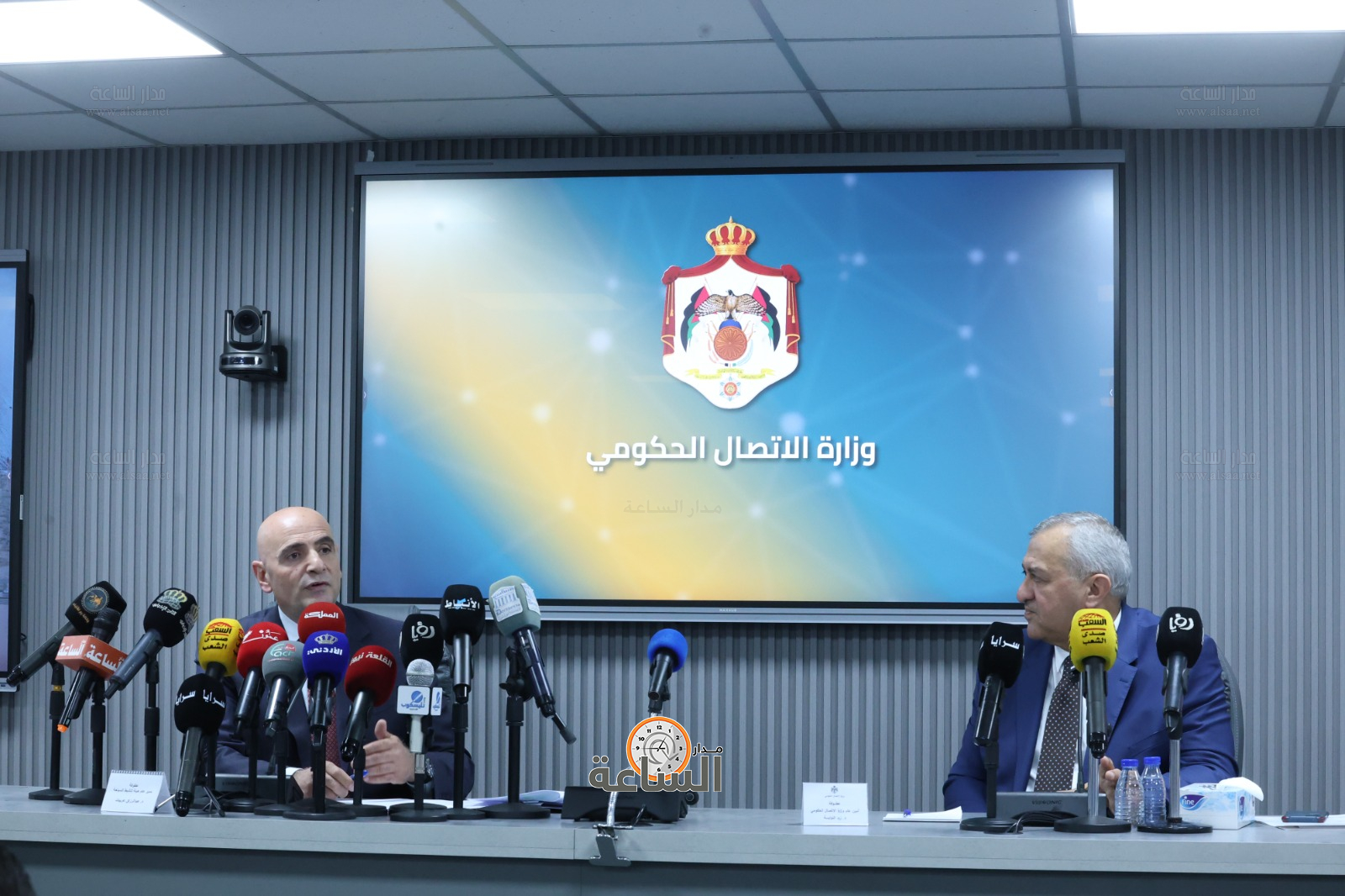 Madar Al-Saa Images 0.43005499834331773