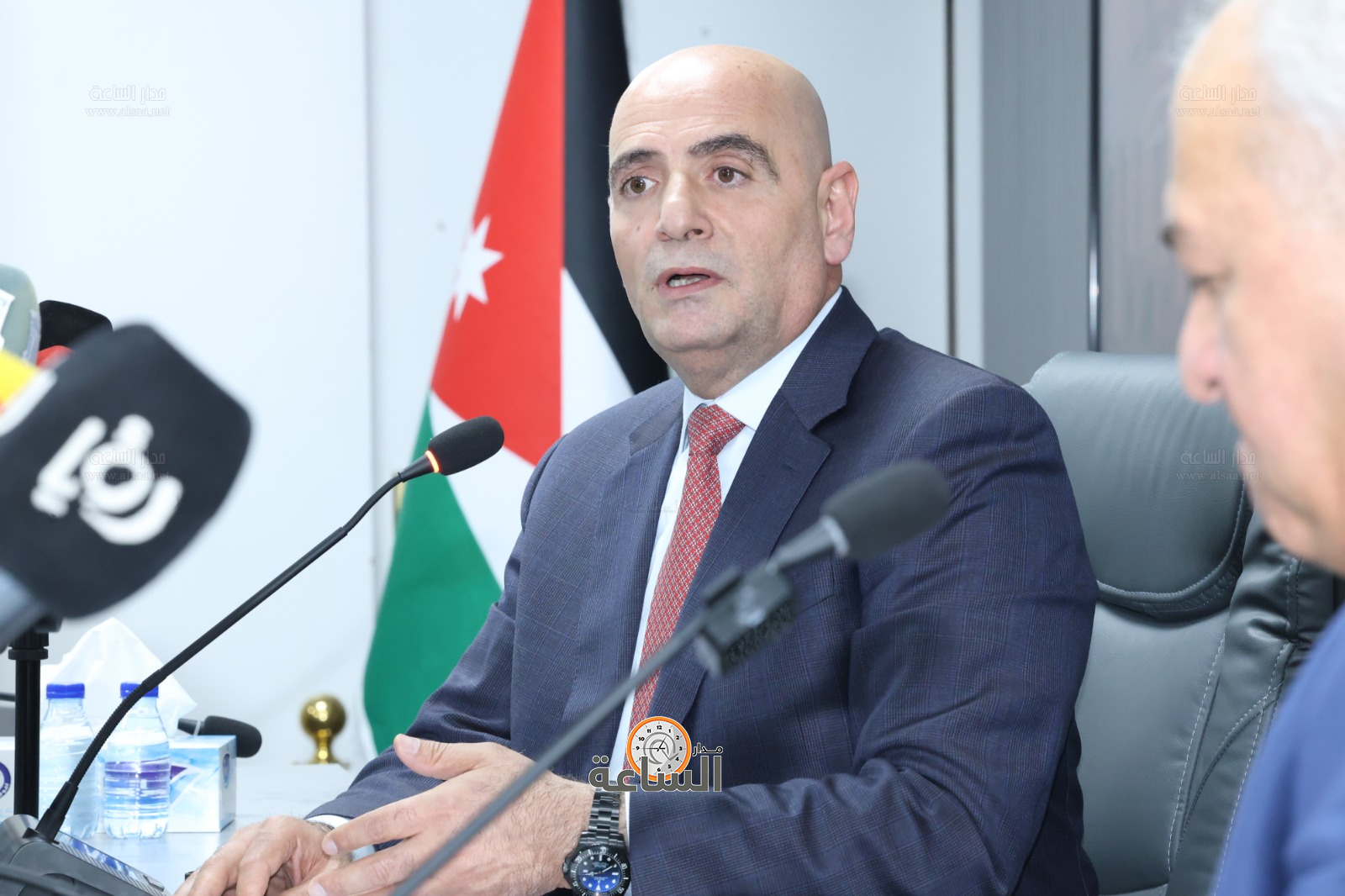 Madar Al-Saa Images 0.16506167353959145