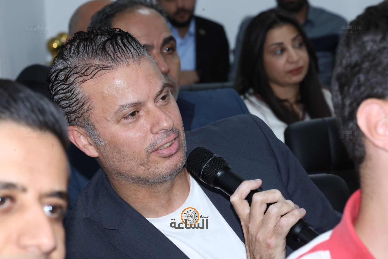 Madar Al-Saa Images 0.7383118664357659