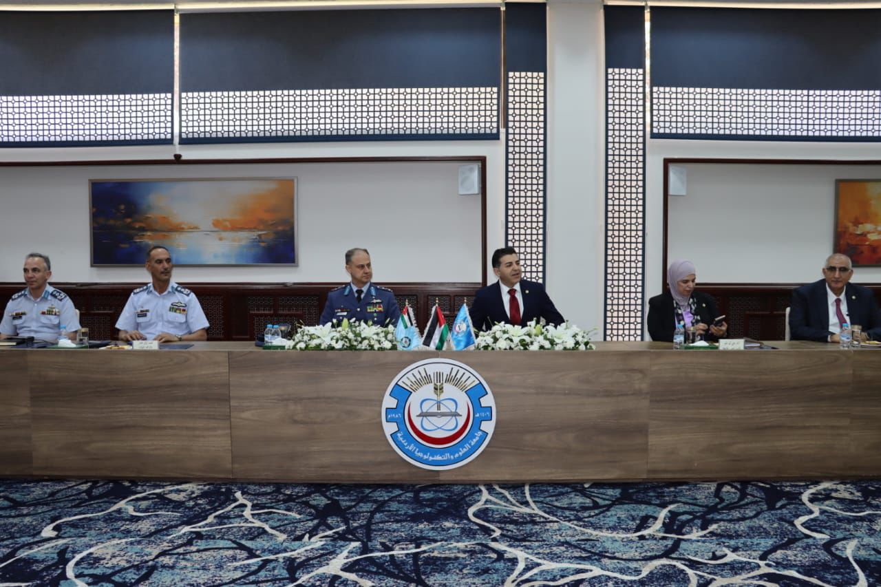 Madar Al-Saa Images 0.5510275338369099