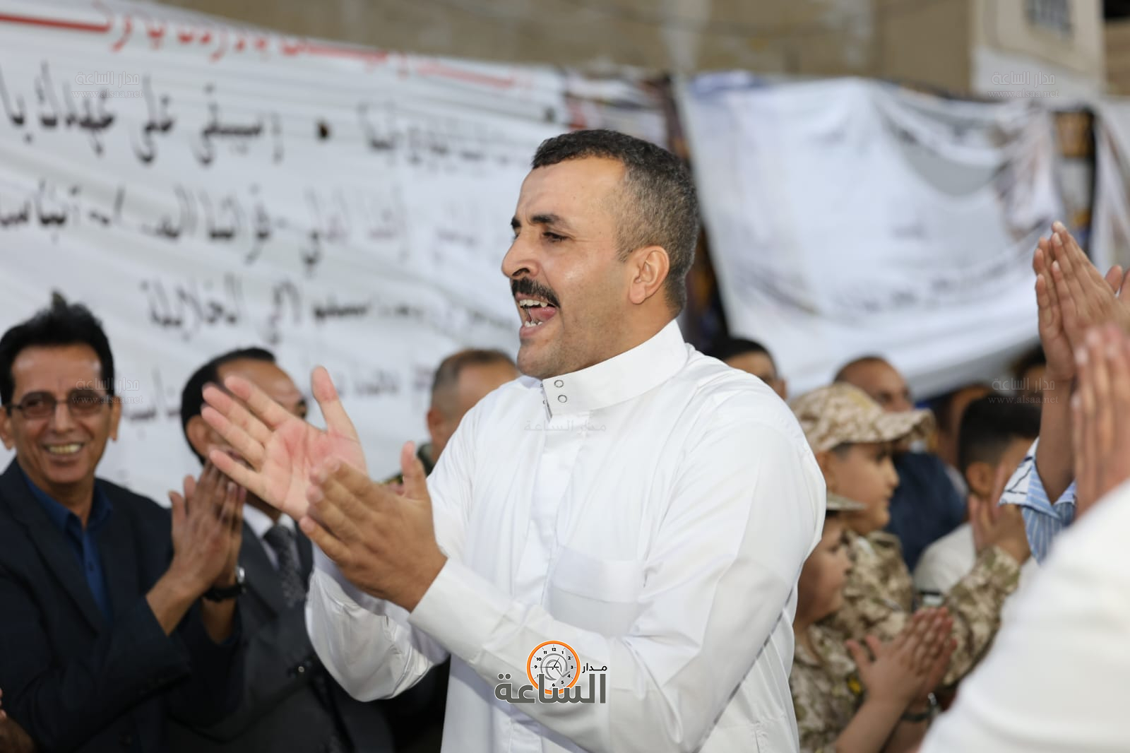 Madar Al-Saa Images 0.7161507643284373