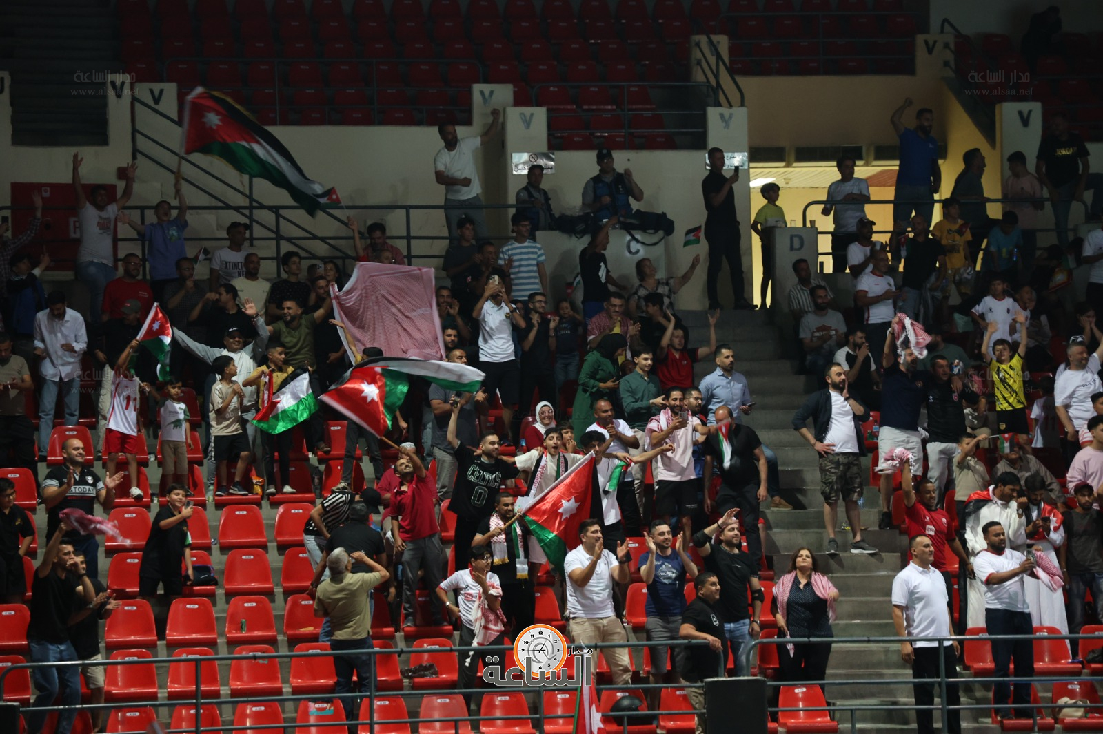 Madar Al-Saa Images 0.1752333427361712