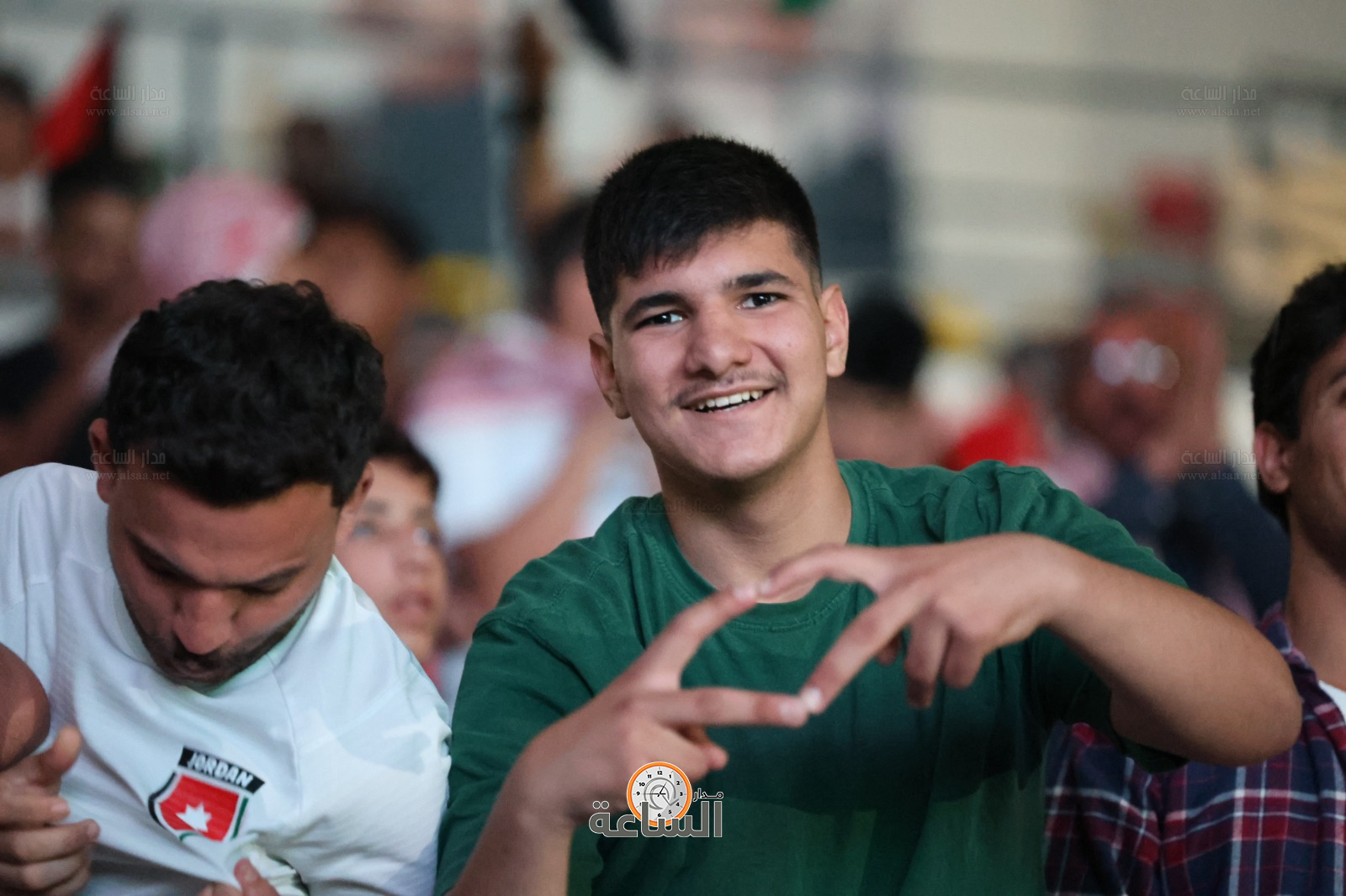 Madar Al-Saa Images 0.915419368873936