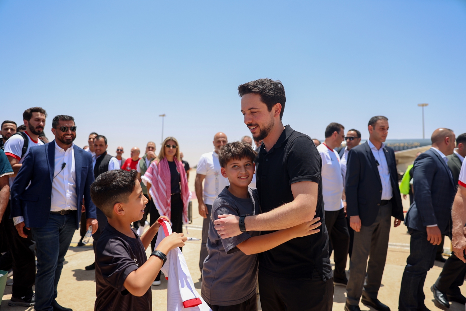 Madar Al-Saa Images 0.6681563346930213