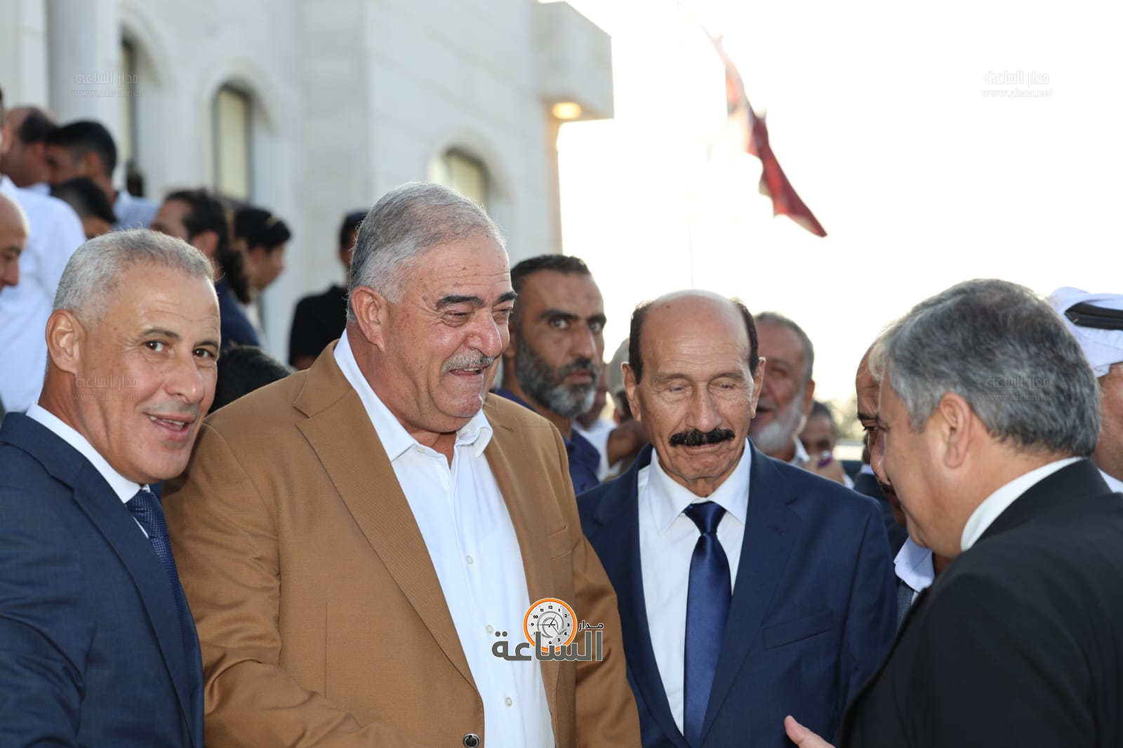 Madar Al-Saa Images 0.38616504414953023