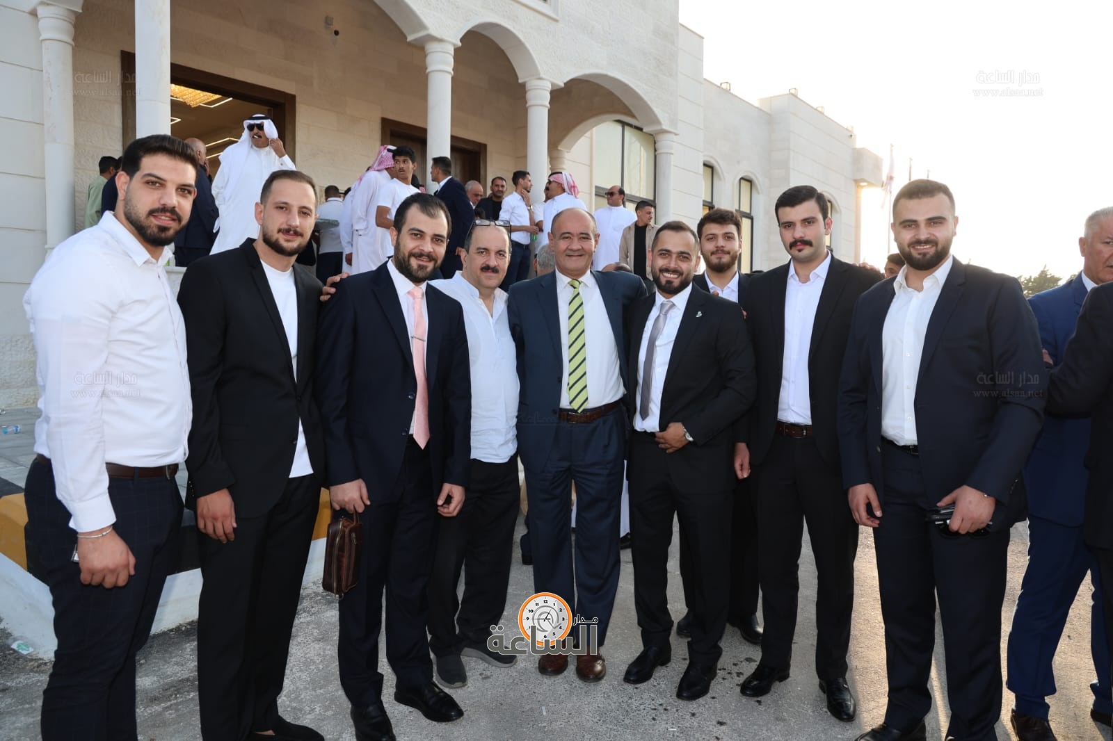 Madar Al-Saa Images 0.3456029442754235