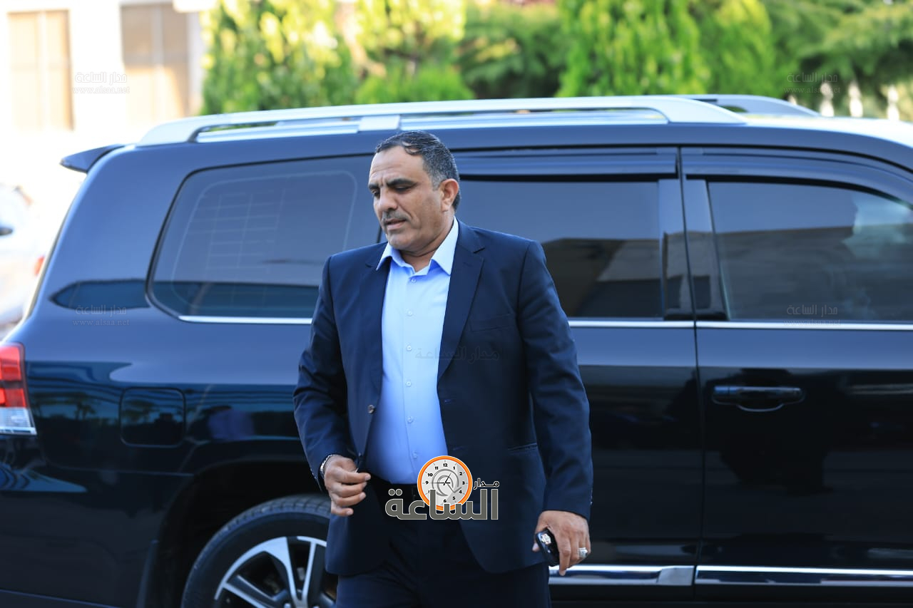 Madar Al-Saa Images 0.49857669828102