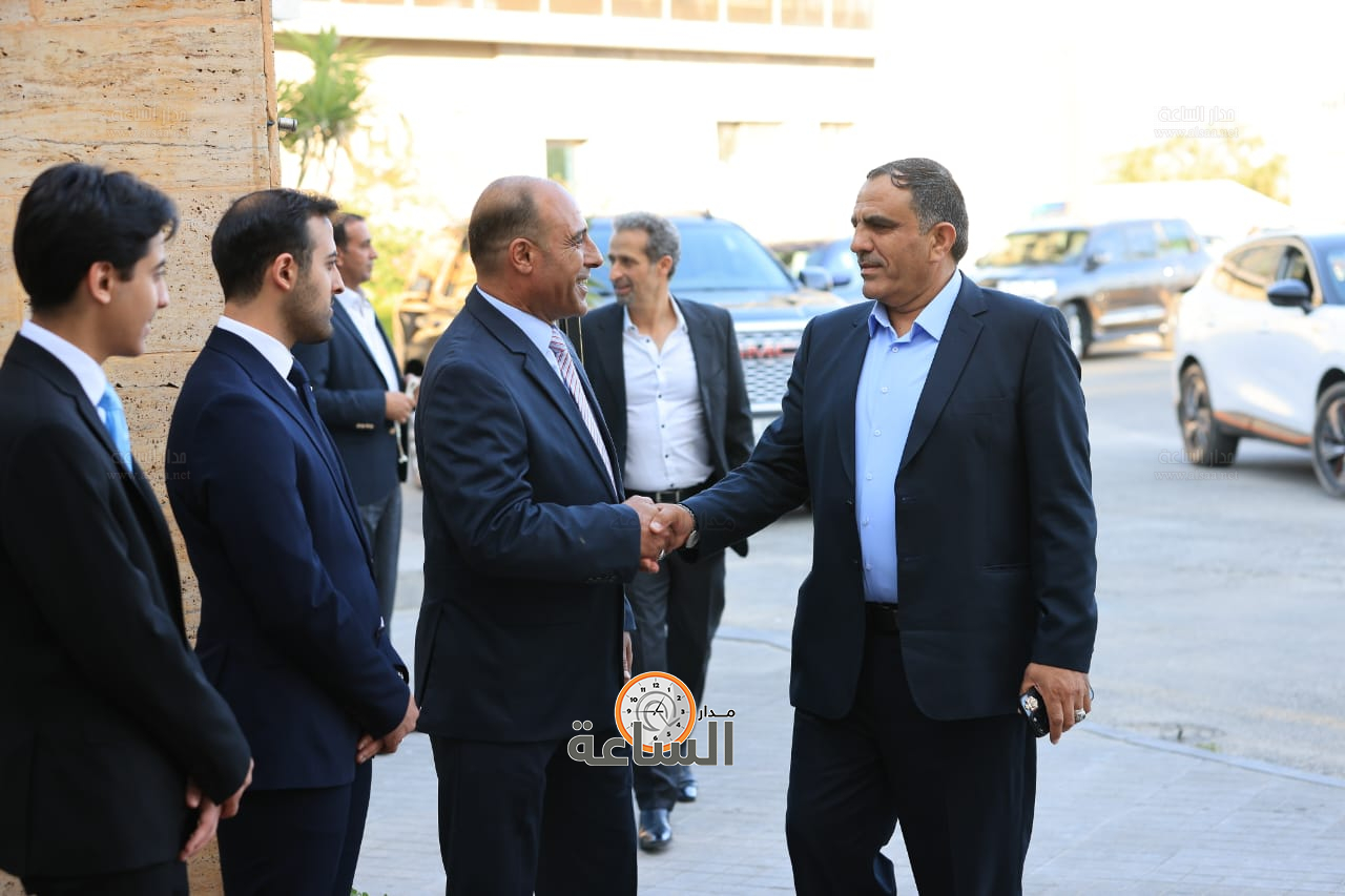 Madar Al-Saa Images 0.2822289452949833