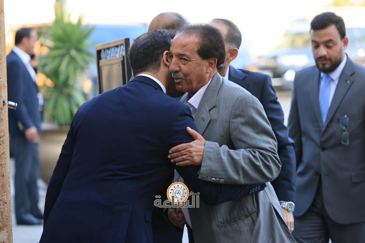 Madar Al-Saa Images 0.994694294745849