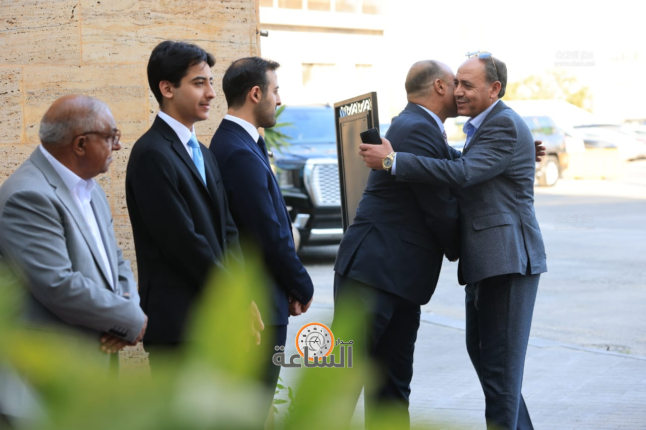 Madar Al-Saa Images 0.5768889437430889