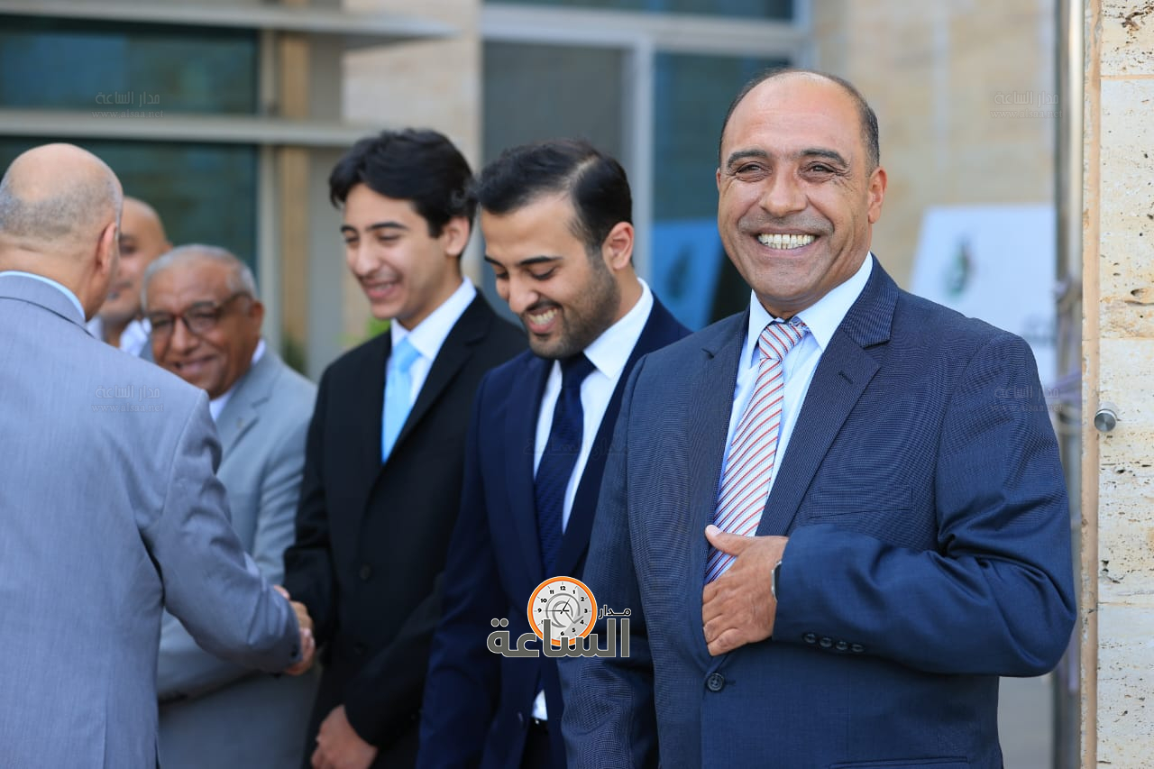 Madar Al-Saa Images 0.6762593706543565