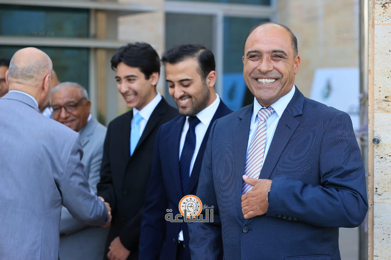 Madar Al-Saa Images 0.4342458167851474