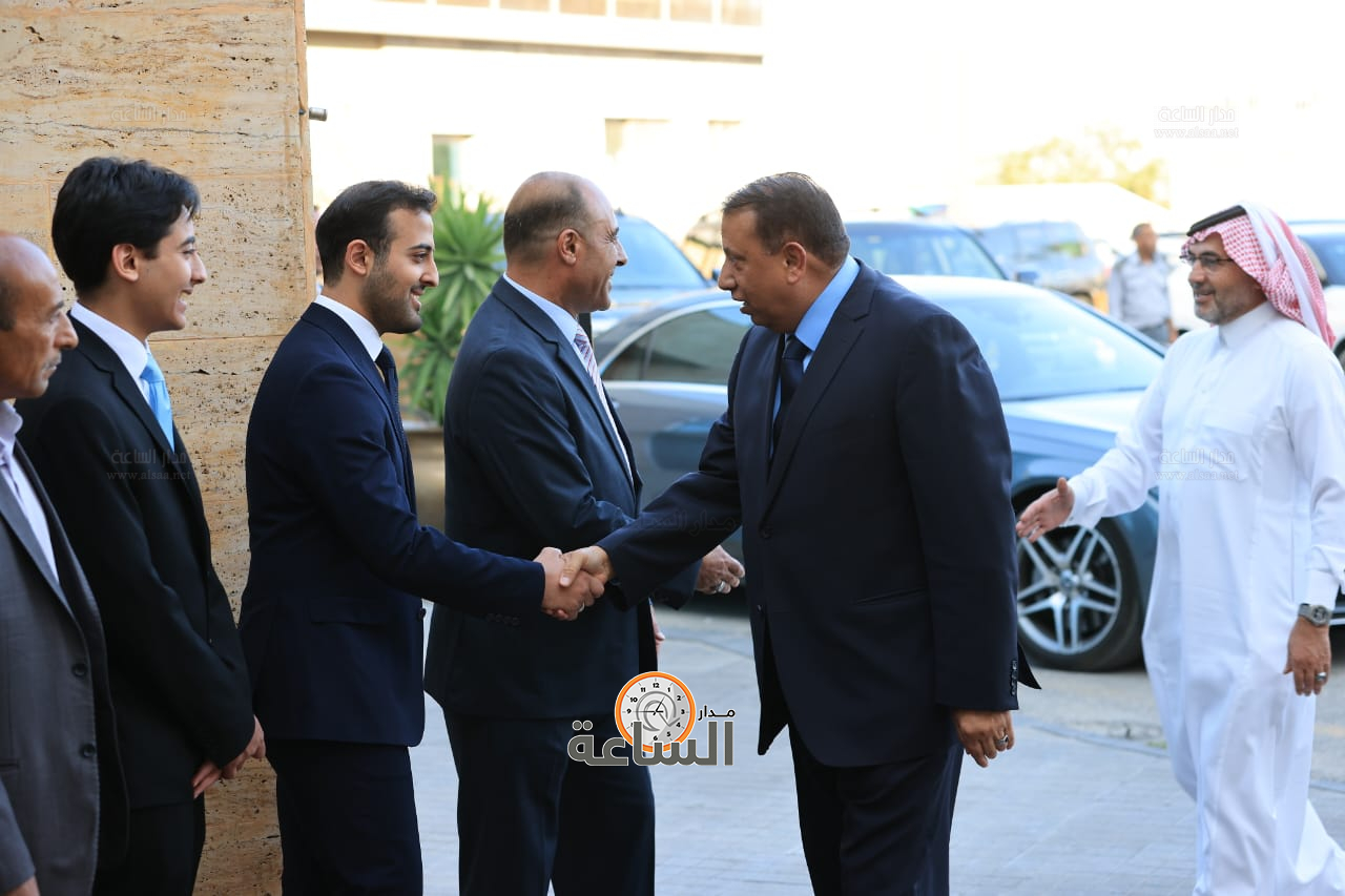 Madar Al-Saa Images 0.8942269001775998