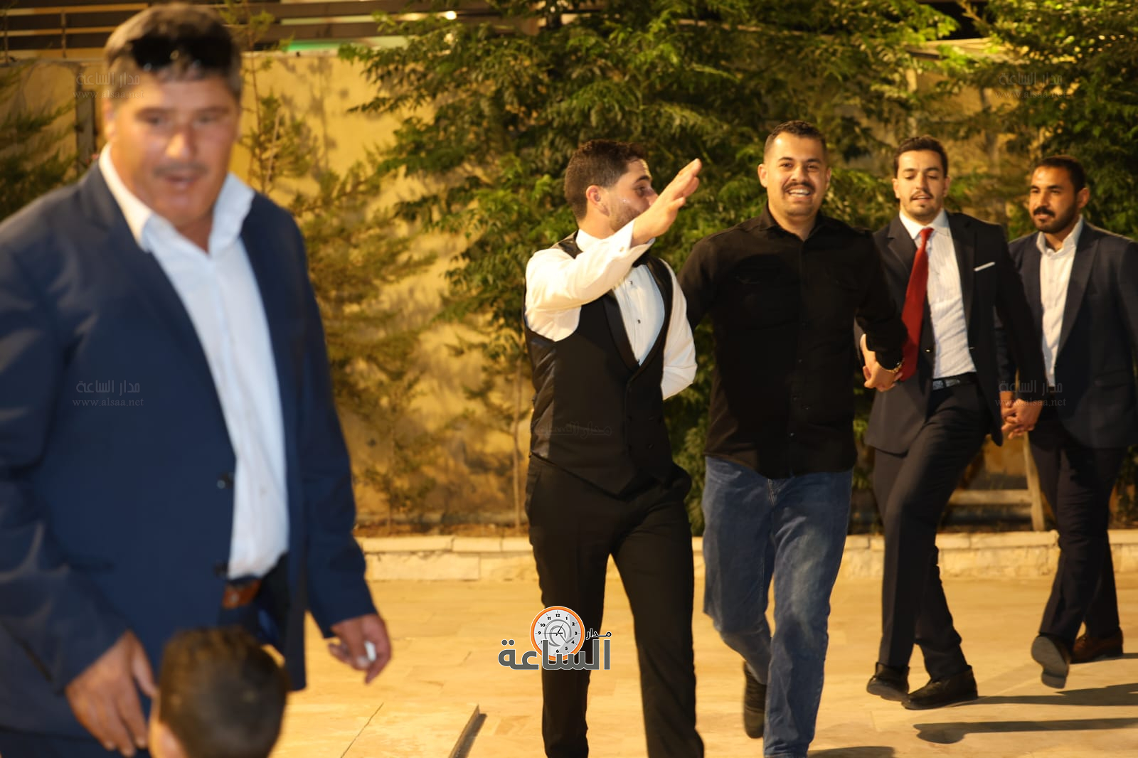 Madar Al-Saa Images 0.6405880412490995